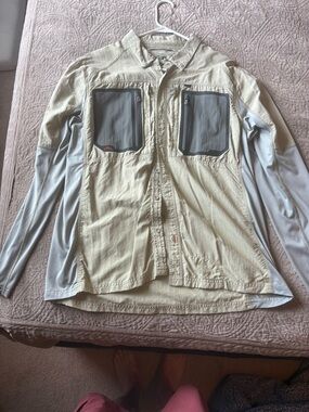 Simms BiComp Fishing Shirt – Beige and Light Gray